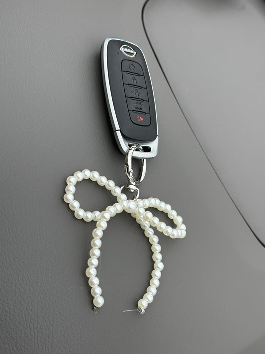 Bow Pearl Keychain